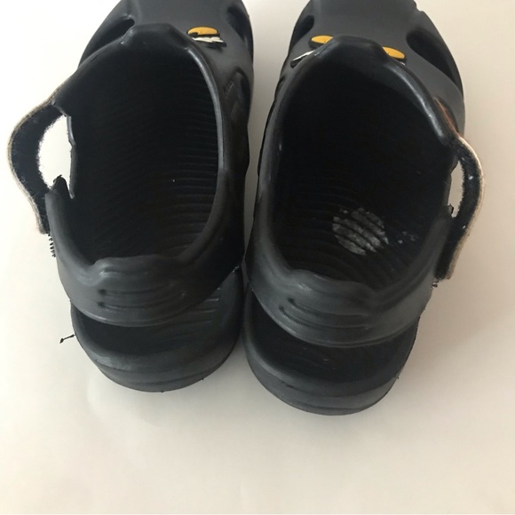 Disney Child “Mickey Mouse” Sandals - Picture 5 of 6